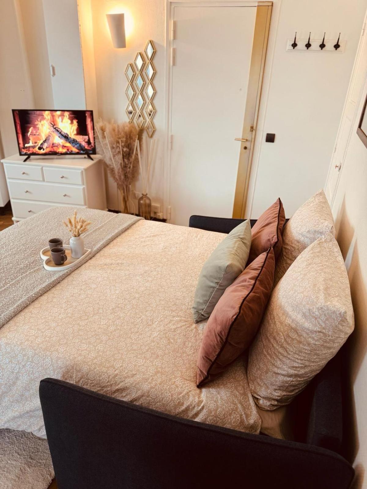 Le Versaillais Gare/Chateau/Wifi/Netflix Versailles Esterno foto